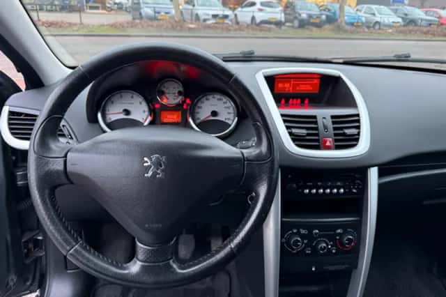 Peugeot 207 (2012) thumbnail 10
