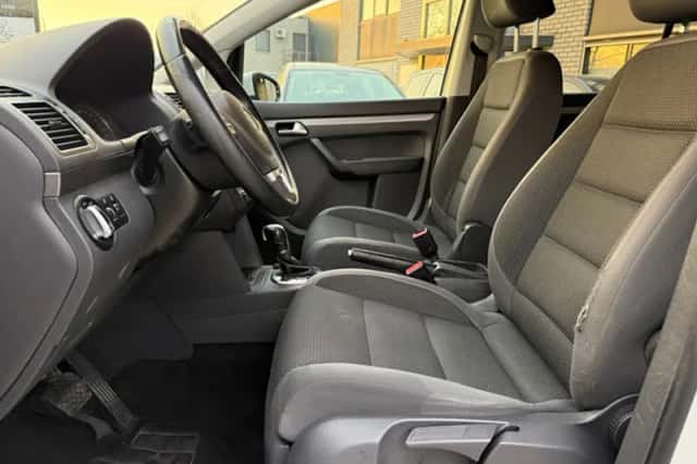 Volkswagen Touran (2012) thumbnail 11