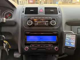 Volkswagen Touran (2012) thumbnail 16