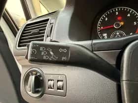 Volkswagen Touran (2012) thumbnail 17