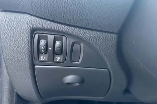 Renault Twingo (2011) thumbnail 14