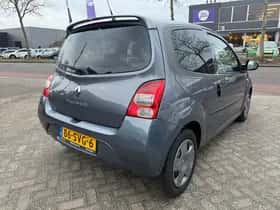 Renault Twingo (2011) thumbnail 3