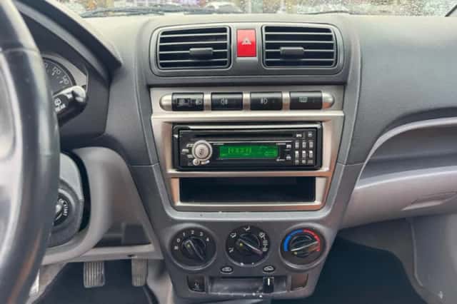 Kia Picanto (2007) thumbnail 12