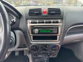 Kia Picanto (2007) thumbnail 12