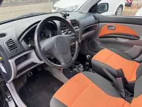 Kia Picanto (2007) thumbnail 7