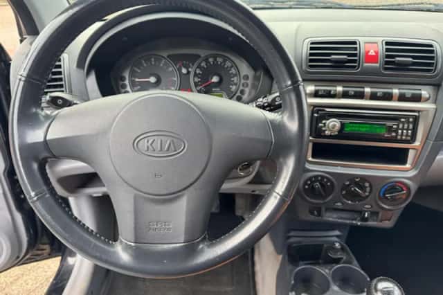 Kia Picanto (2007) thumbnail 10
