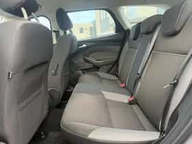 Ford Focus (2012) thumbnail 11