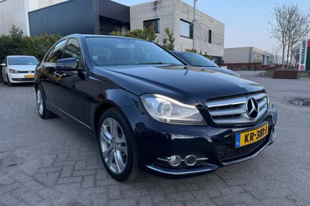 Mercedes-Benz C-Klasse (2012) thumbnail 2