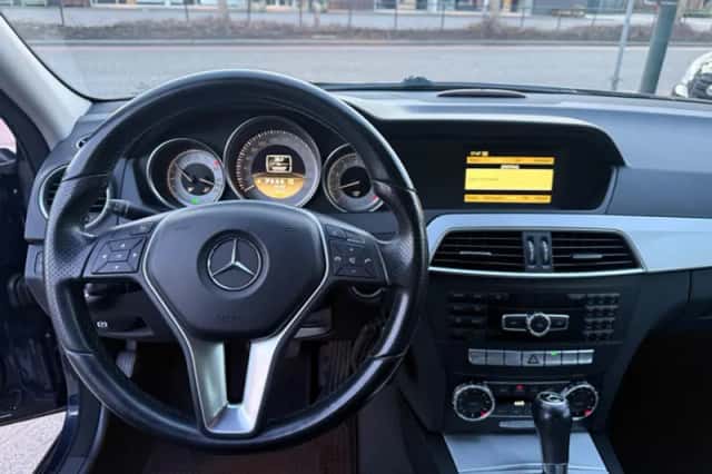 Mercedes-Benz C-Klasse (2012) thumbnail 12