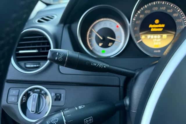 Mercedes-Benz C-Klasse (2012) thumbnail 17