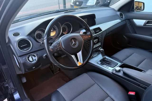 Mercedes-Benz C-Klasse (2012) thumbnail 9
