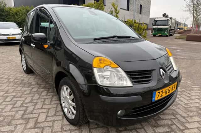 Renault Modus (2005) thumbnail 2