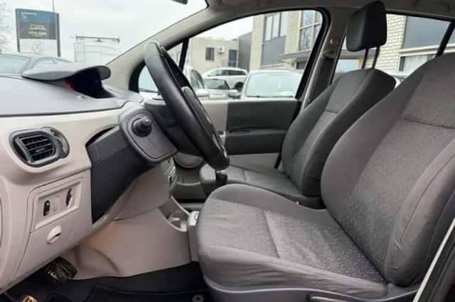 Renault Modus (2005) thumbnail 13