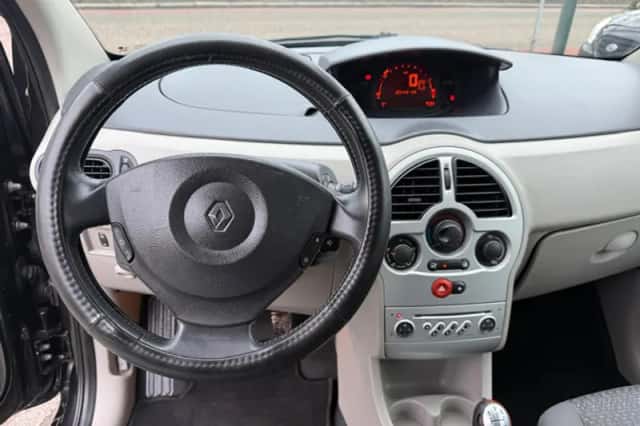 Renault Modus (2005) thumbnail 7