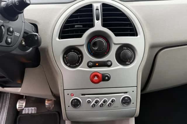Renault Modus (2005) thumbnail 9