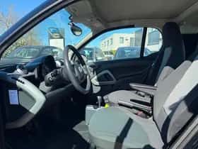 Smart Fortwo (2013) thumbnail 8