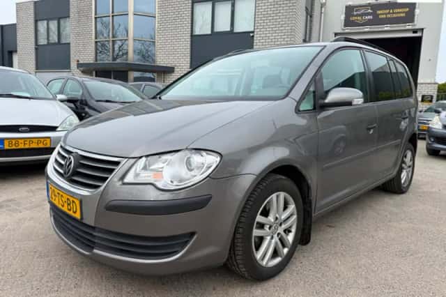 Volkswagen Touran (2007) thumbnail 1