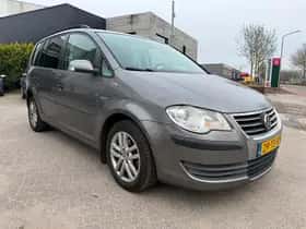 Volkswagen Touran (2007) thumbnail 2