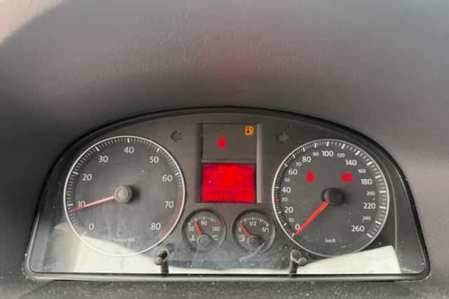 Volkswagen Touran (2007) thumbnail 11