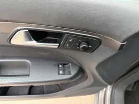 Volkswagen Touran (2007) thumbnail 13