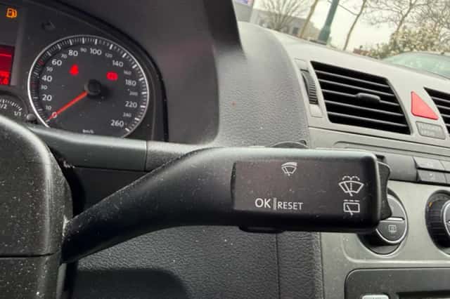 Volkswagen Touran (2007) thumbnail 15