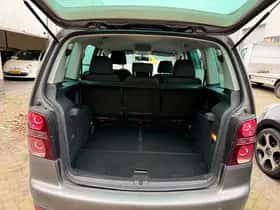 Volkswagen Touran (2007) thumbnail 17