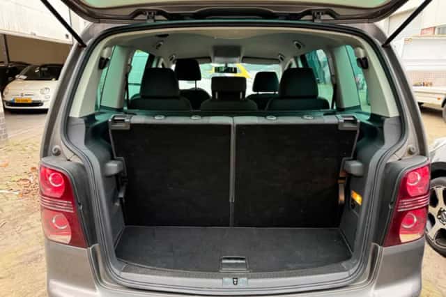 Volkswagen Touran (2007) thumbnail 18
