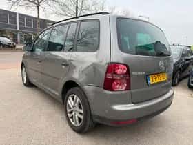 Volkswagen Touran (2007) thumbnail 4