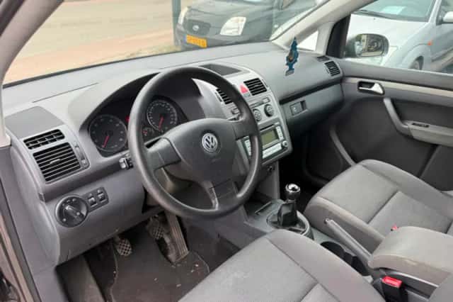 Volkswagen Touran (2007) thumbnail 7