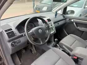Volkswagen Touran (2007) thumbnail 7