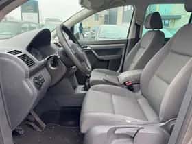 Volkswagen Touran (2007) thumbnail 8