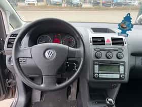 Volkswagen Touran (2007) thumbnail 10