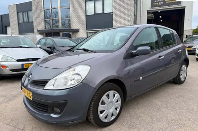 Renault Clio (2007) thumbnail 1