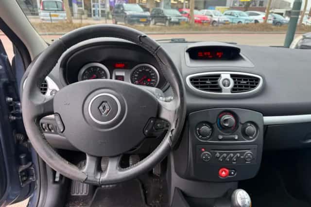 Renault Clio (2007) thumbnail 11