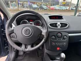 Renault Clio (2007) thumbnail 11