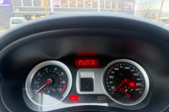Renault Clio (2007) thumbnail 12
