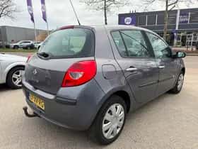 Renault Clio (2007) thumbnail 3