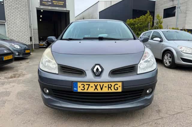 Renault Clio (2007) thumbnail 5