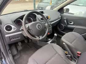 Renault Clio (2007) thumbnail 8