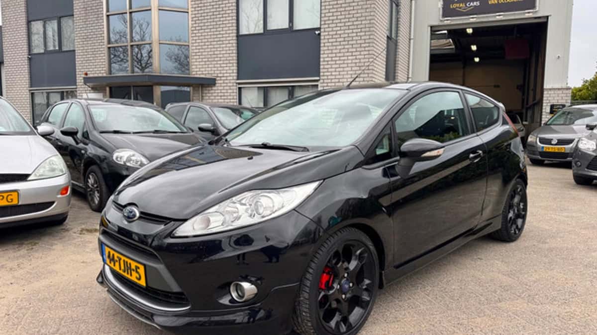 Ford Fiesta (2012) — foto 1