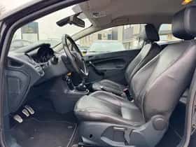 Ford Fiesta (2012) thumbnail 13