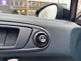Ford Fiesta (2012) thumbnail 16