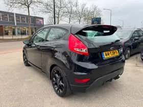 Ford Fiesta (2012) thumbnail 4