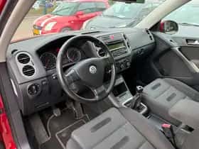 Volkswagen Tiguan (2009) thumbnail 11