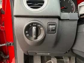 Volkswagen Tiguan (2009) thumbnail 21