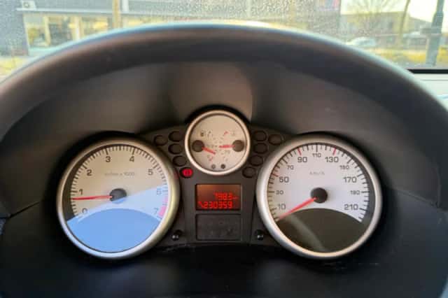 Peugeot 206 (2009) thumbnail 12