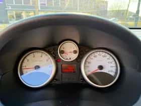 Peugeot 206 (2009) thumbnail 12