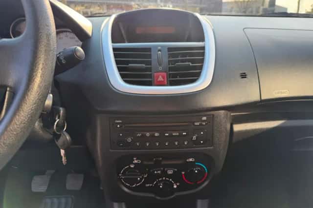 Peugeot 206 (2009) thumbnail 13