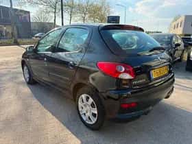 Peugeot 206 (2009) thumbnail 4