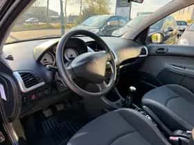 Peugeot 206 (2009) thumbnail 8